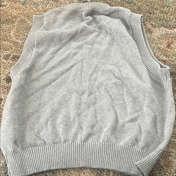Forever 21 Gray V-Neck Knit Sweater - Picture 4 of 4